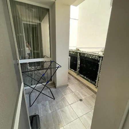 Daire Luxury Flat-4 People-mladost *